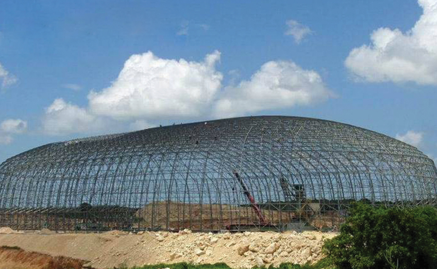 多米尼加石灰石堆棚网架工程  长210M 宽 89M 高38M